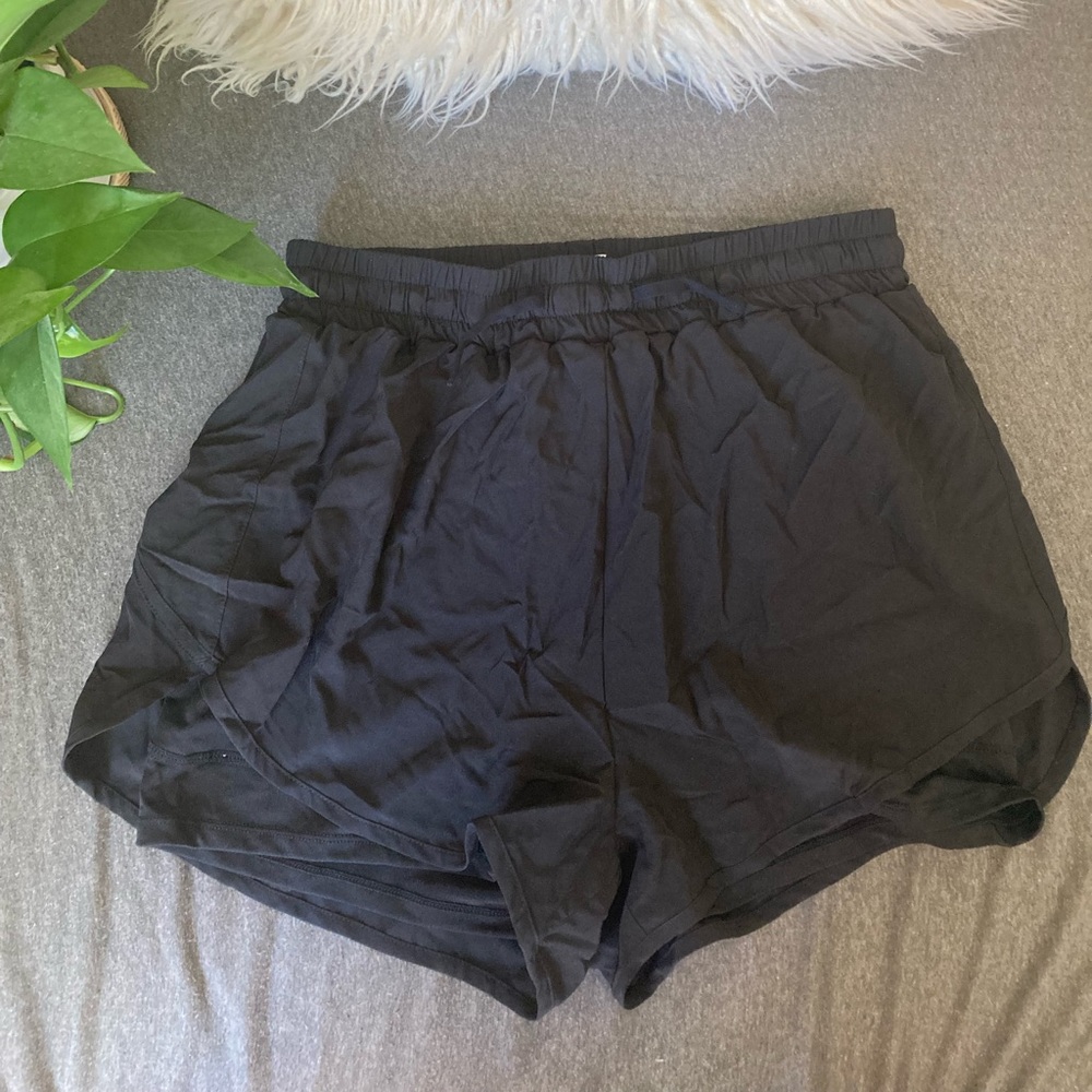 Black Exercise Shorts (With Pocket!)